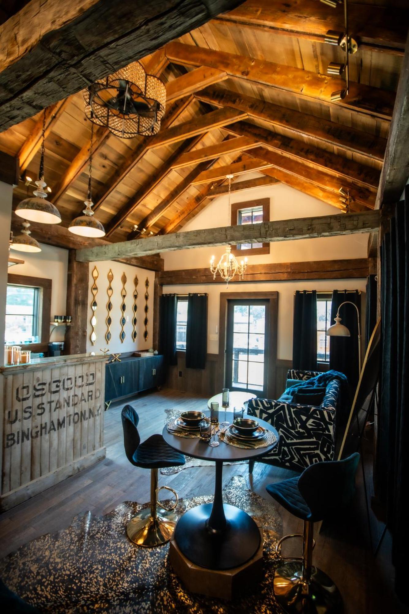 Barnwood Village White Sulphur Springs Buitenkant foto