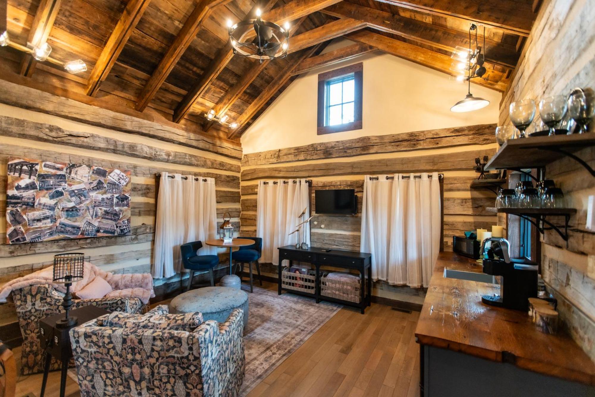 Barnwood Village White Sulphur Springs Buitenkant foto