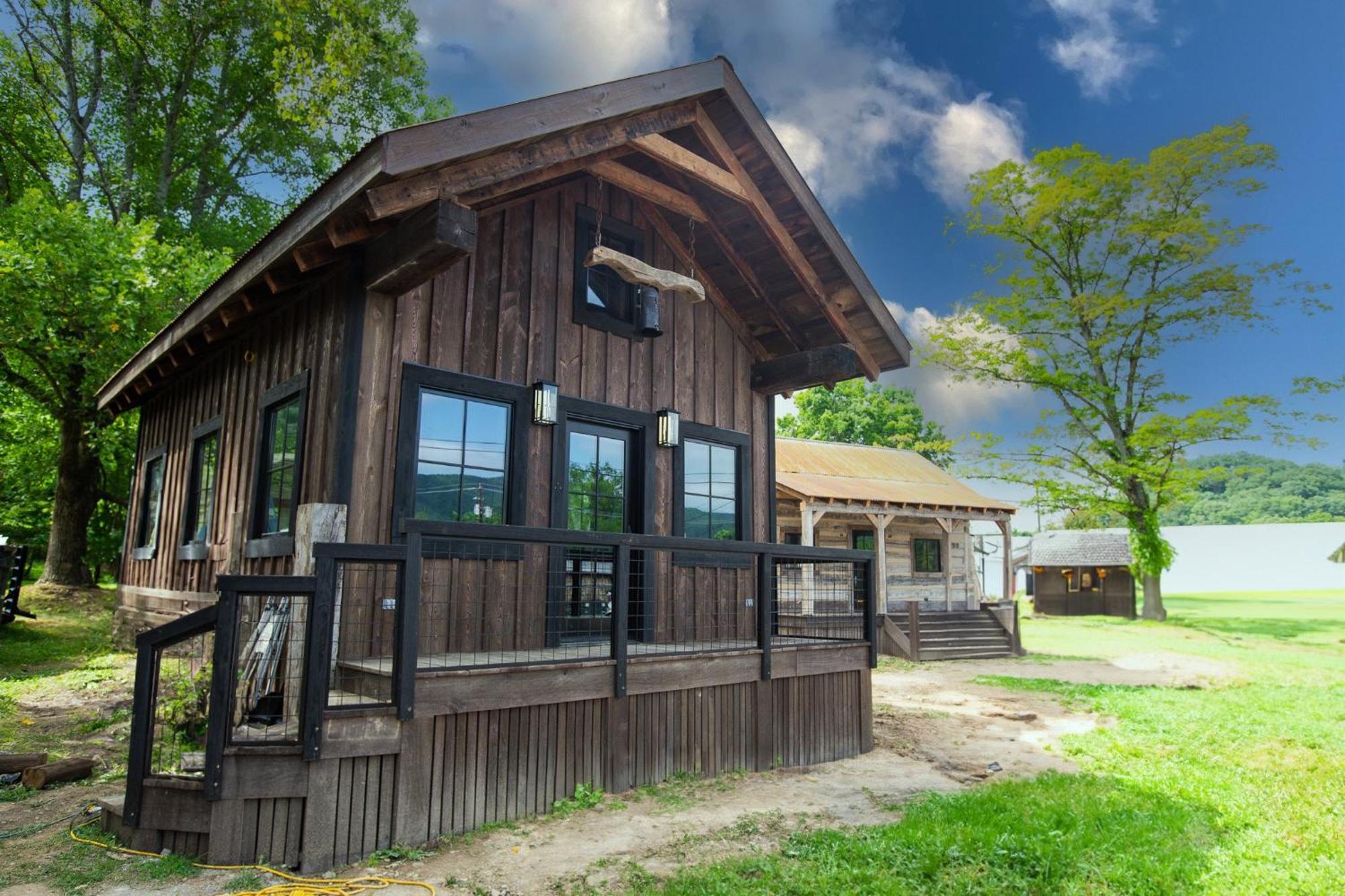 Barnwood Village White Sulphur Springs Buitenkant foto
