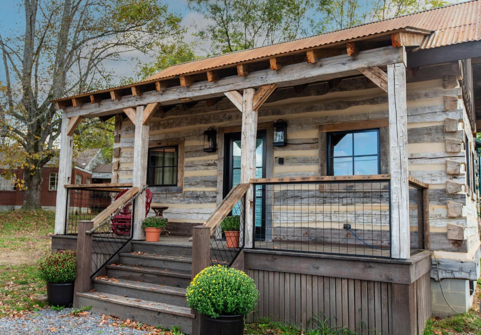 Barnwood Village White Sulphur Springs Buitenkant foto