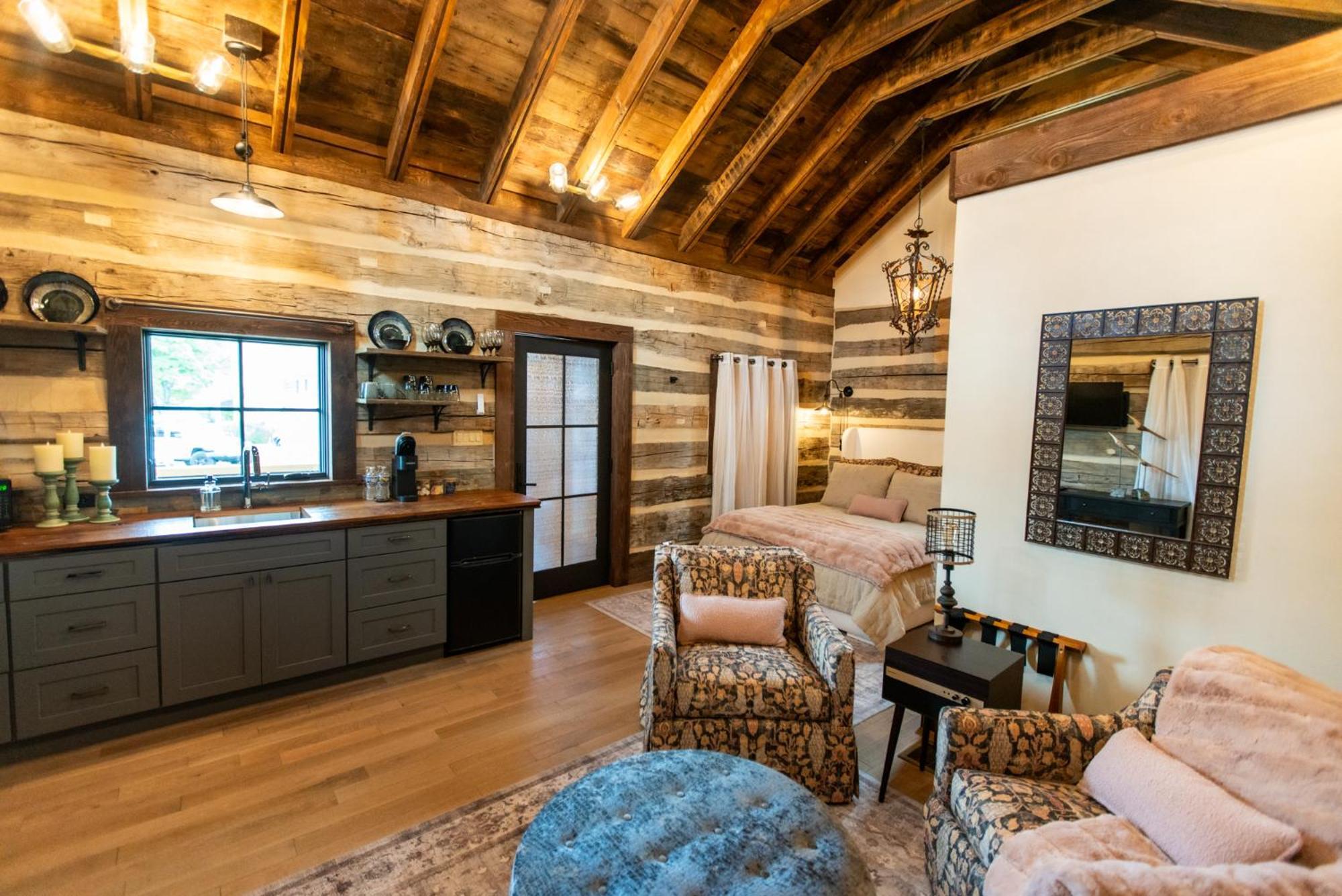 Barnwood Village White Sulphur Springs Buitenkant foto
